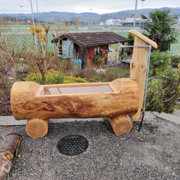 Einen Brunnen aus Lärchenholz gefertigt